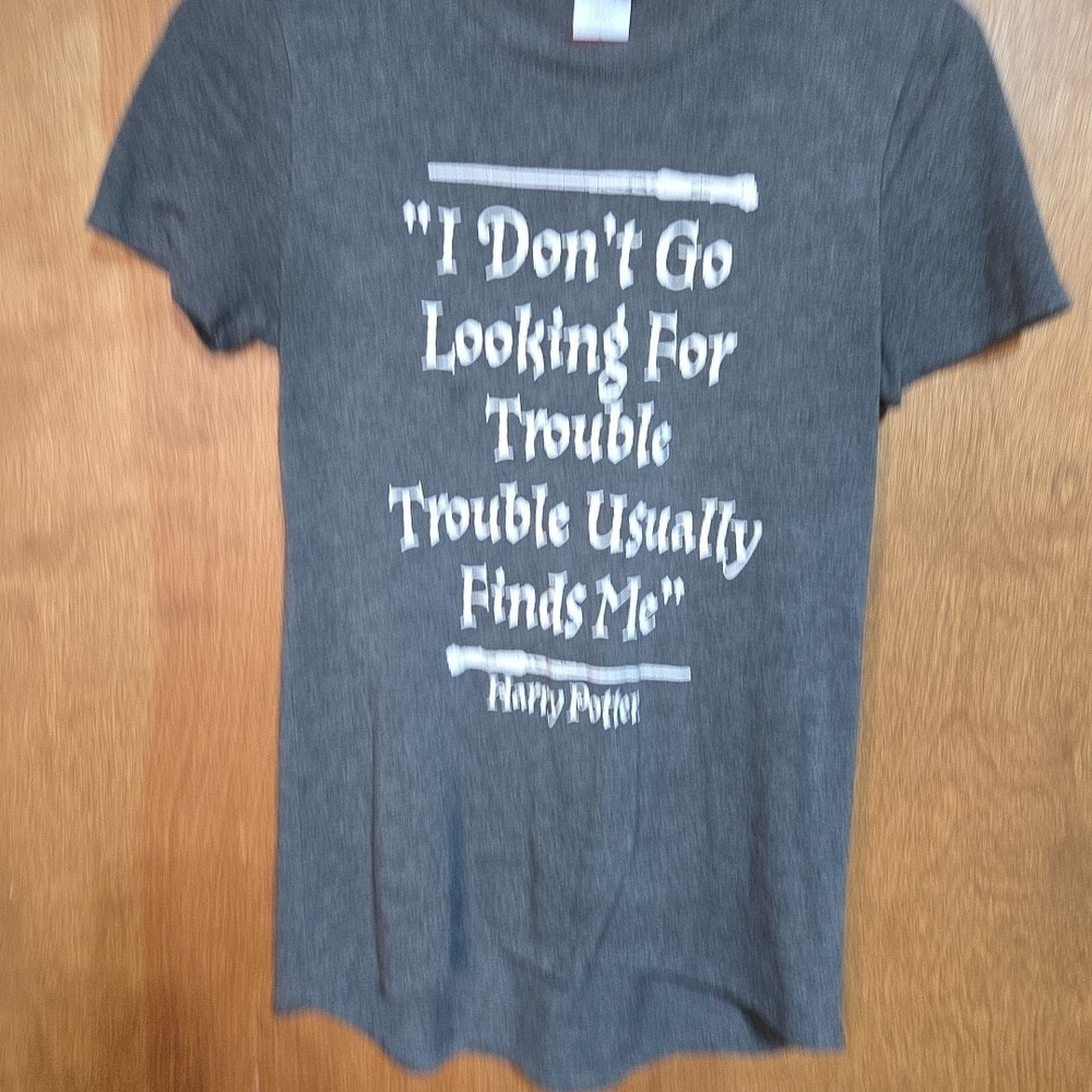Harry Potter Wizarding World Graphic Quote T Shirt Small Gray Trouble Finds Me